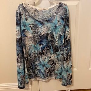 Long sleeve top, size Medium, new with tags